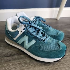 New Balance 574 Women's size 8.5 Teal